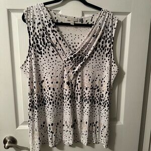 Dana Buchman Elegant Black and White Sleeveless Top XL
